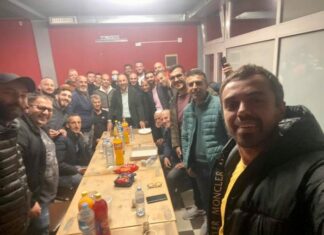 Nevzat Bejta feston ditëlindjen, fqinjët i bëjnë surprizë të këndshme