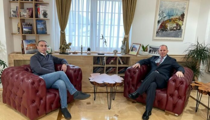 272712044_10224998446782396_3586134973260808706_n-750x430