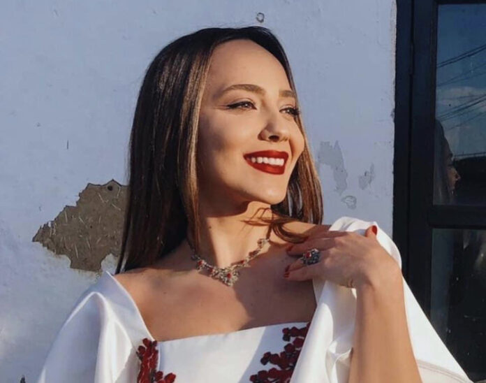 6EC0A522-9096-48BB-B7B6-3F7B4A0D1142