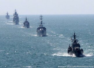 NATO i tregon muskujt Rusisë në Baltik