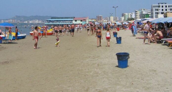 98647D52-6370-4C3F-8AA1-33377B0B14E7